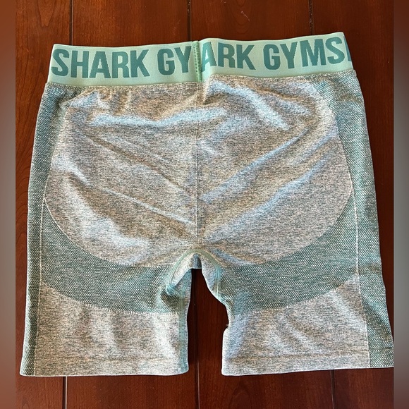 Gymshark Flex Shorts in Jewel Green, L. - Picture 3 of 4